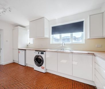 3 bedroom detached house to rent - Photo 6