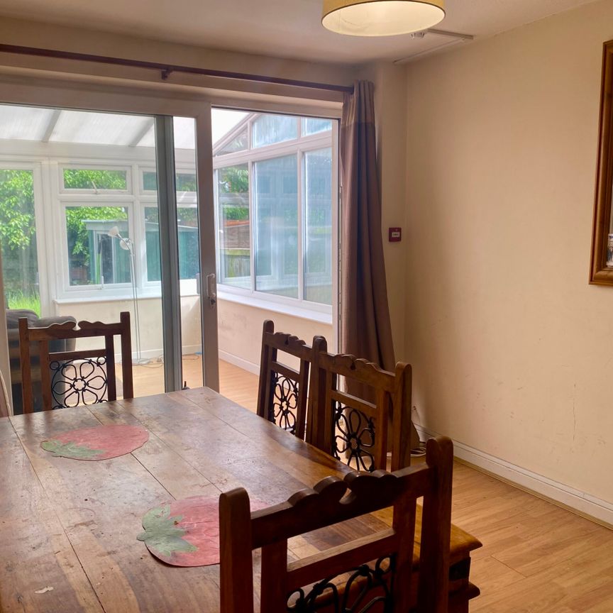 63 Parklands Drive, Chelmsford – CM1 7SP – Top Back Double - Photo 1