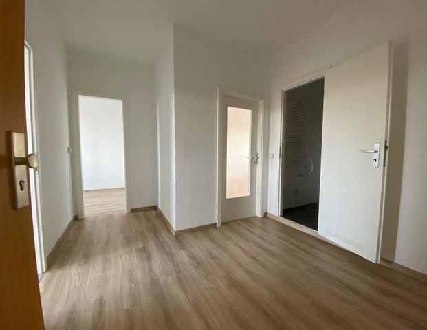 Seltene 3-Raum-Wohnung mit Wohnküche und Aussicht! - Photo 1