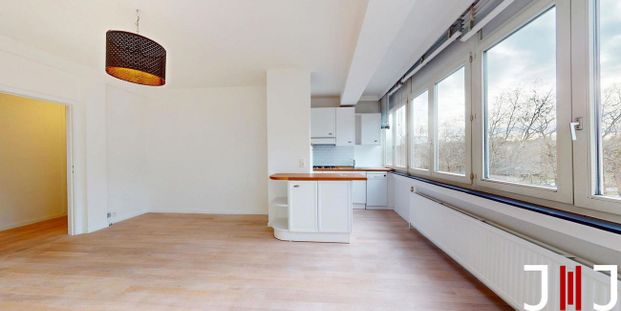 Appartement te huur in Oudergem voor € 1.000 met 1 slaapkamer - Photo 1
