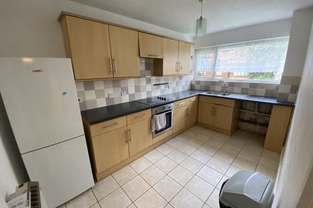 Cliftonville Court - Photo 4