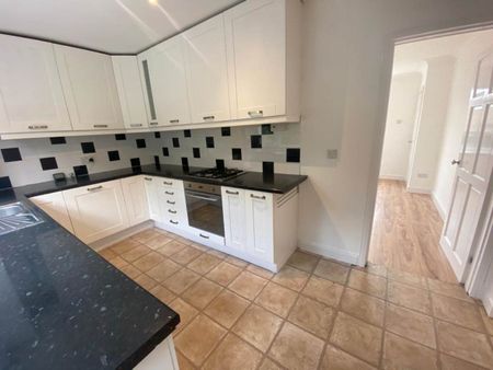 Victoria Park Grove, Bramley, - Photo 5