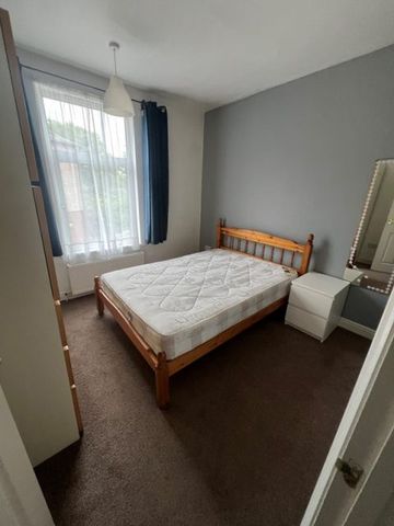42 Wood Fold, Sheffield, S3 9PE - Photo 3