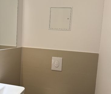 Moderne 4-Zimmerwohnung mit Wintergarten - Photo 2