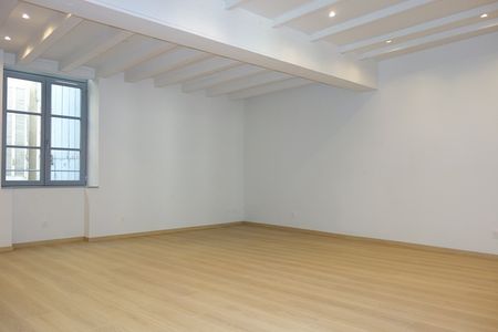 Location Appartement 4 pièces 95m² NIMES 30000 - Photo 4