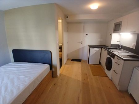 Location Appartement 1 pièce 18m² LA ROCHELLE 17000 - Photo 5