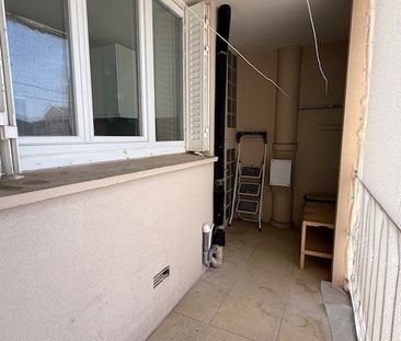 Location Appartement 4 pièces 75m² HYERES 83400 - Photo 4