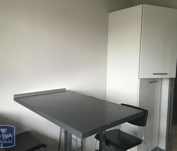 Location Appartement 2 pièces 45m² ST ETIENNE 42000 - Photo 4