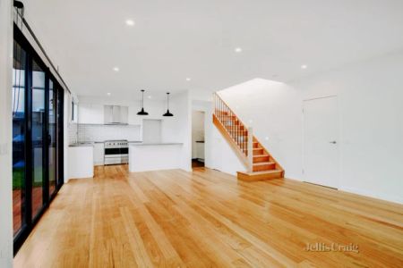 3 Bed, 2 Bath - Photo 3