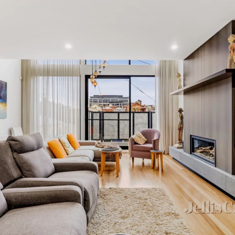 3 Bed, 2 Bath - Photo 1