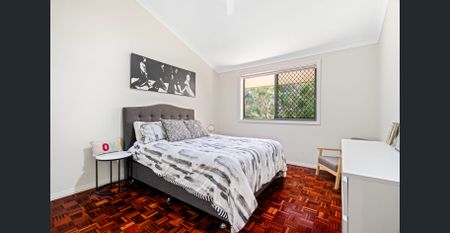 Modern Two-Bedroom Home in a Quiet, Ultra-Convenient Location - Photo 5