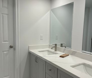 For Lease - 1287 Plymouth Drive, Oshawa, Ontario - Photo 4