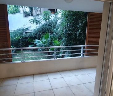 Location Appartement 3 pièces 64m² MARSEILLE 6ème - Photo 4