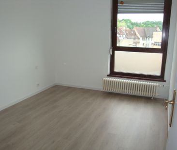 APPARTEMENT - 76 m2 - 4 pièces rue du Moulin à SARREGUEMINES 57200 - Photo 3