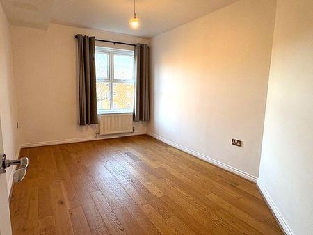 3 bedroom apartment to rent - Photo 2