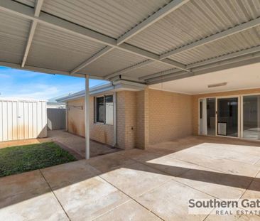 Spacious Family Home - Photo 2