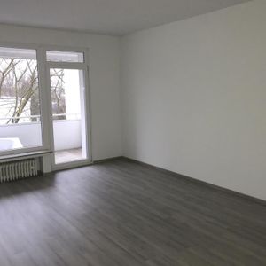4-Zimmer-Wohnung mit Laminat in Duisburg-Neumühl - Photo 2