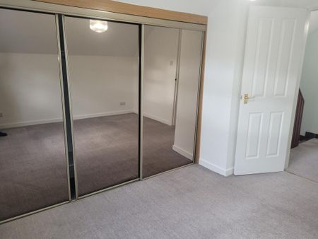 3 bedroom detached house to rent - Photo 4