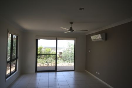 2/34 Blaxland Court - Photo 4