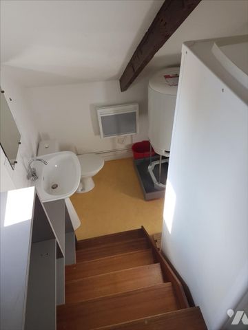 Pour visiter, appeler le 02.23.55.91.17 VITRE - Centre ville - Rue Poterie. Appartement T1 bi... - Photo 4