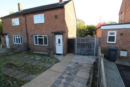 2 bedroom semi-detached house to rent - Photo 2