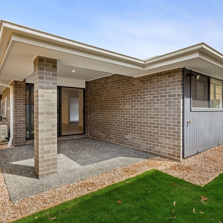 CONVENIENCE AND LIFESTYLE IN ELLEN GROVE - Photo 1