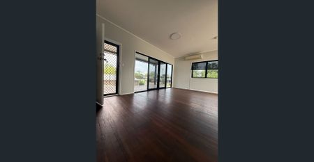 Updated 3-Bedroom High-Set Home in Quiet Emerald Cul-de-Sac - Photo 4