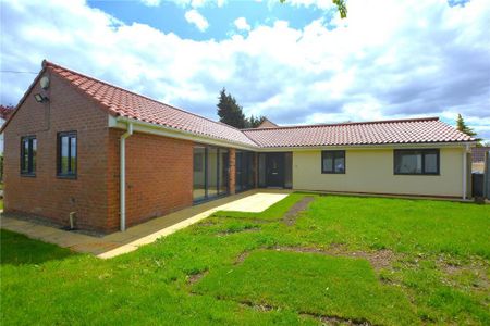 4 bedroom bungalow to rent - Photo 3