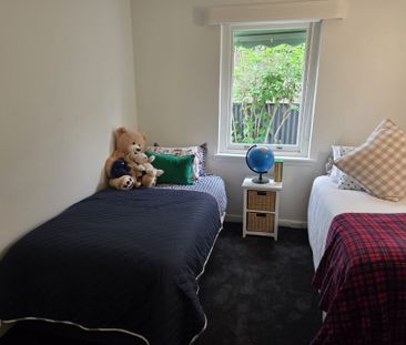 Family Home in Unley - Photo 4