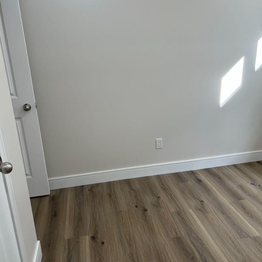 For Lease - 32 Cadorna Avenue Unit# 3, Toronto, Ontario - Photo 1