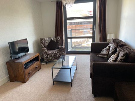 1 Bed Flat, Steamship House, BS1 - Photo 2