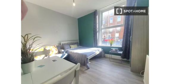 Studio for rent in Inns Quay, Dublin - Photo 2