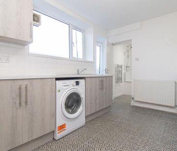 1 bedroom ground floor flat to rent - Photo 3