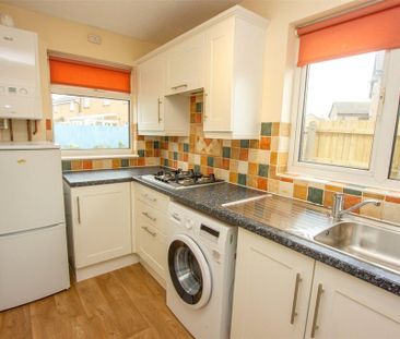2 bedroom semi-detached house to rent - Photo 6