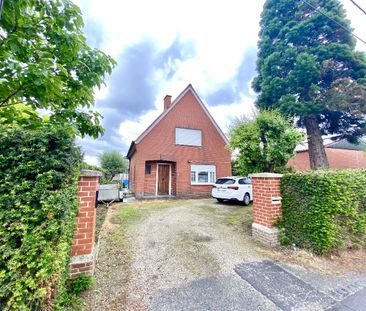 Woning met 2 slaapkamers, garage en tuin te Moorsele. - Photo 1