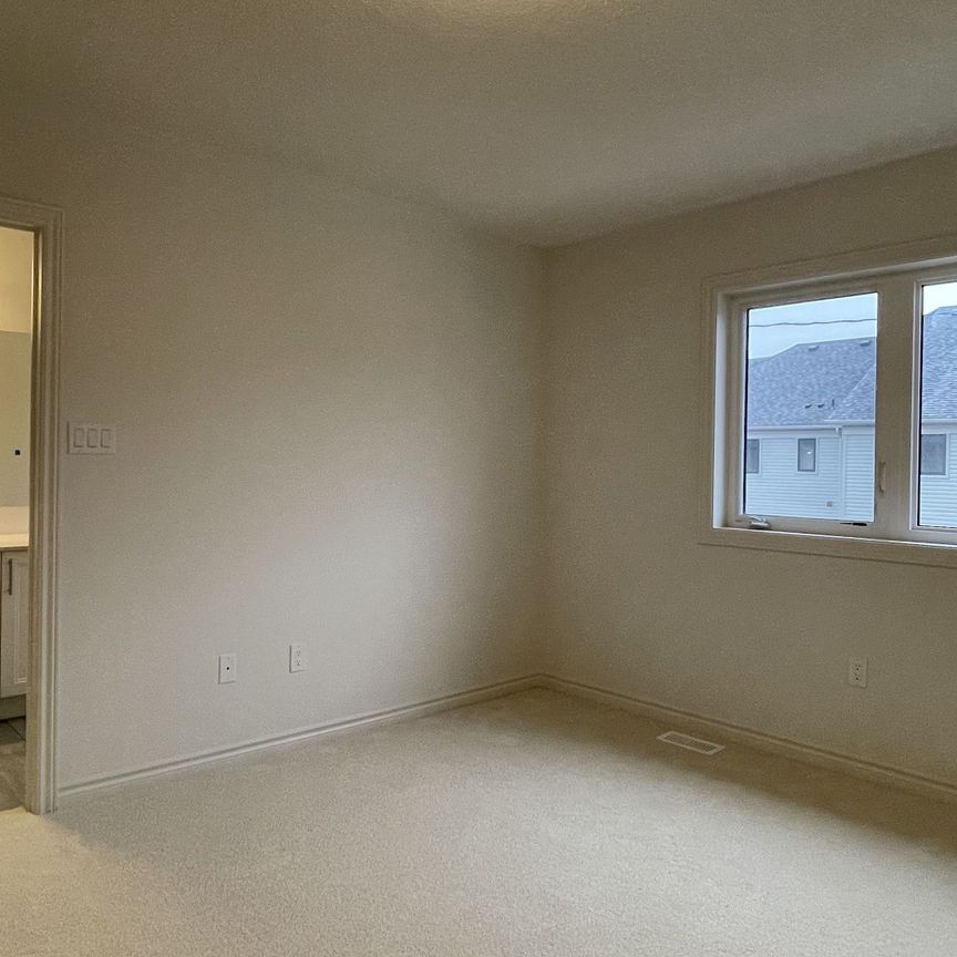 For Lease - 100 Sanderson Drive, Kawartha Lakes, Ontario - Photo 1