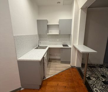 Location Appartement 2 pièces 41m² LILLE 59000 - Photo 3