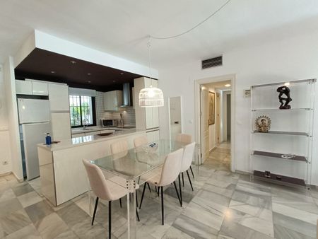 Apartamento planta baja en alquiler en Marbella, Marbella - Photo 4
