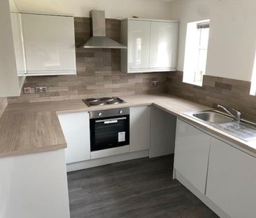 3 bedroom semi-detached house to rent - Photo 4