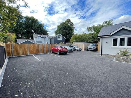 Barnway, Englefield Green, Egham, TW20 - Photo 4