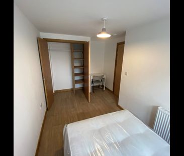 5 Bed Flat, Melton Crescent, BS7 - Photo 2