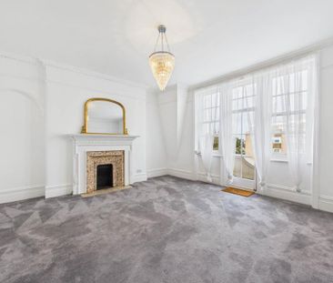 4 bedroom flat to rent - Photo 4