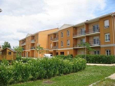 Location Appartement 3 pièces 69m² BUXEROLLES 86180 - Photo 2