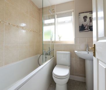 Dukes Ride, Dorking, North Holmwood - Photo 5