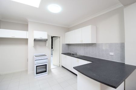 Glebe - Photo 3
