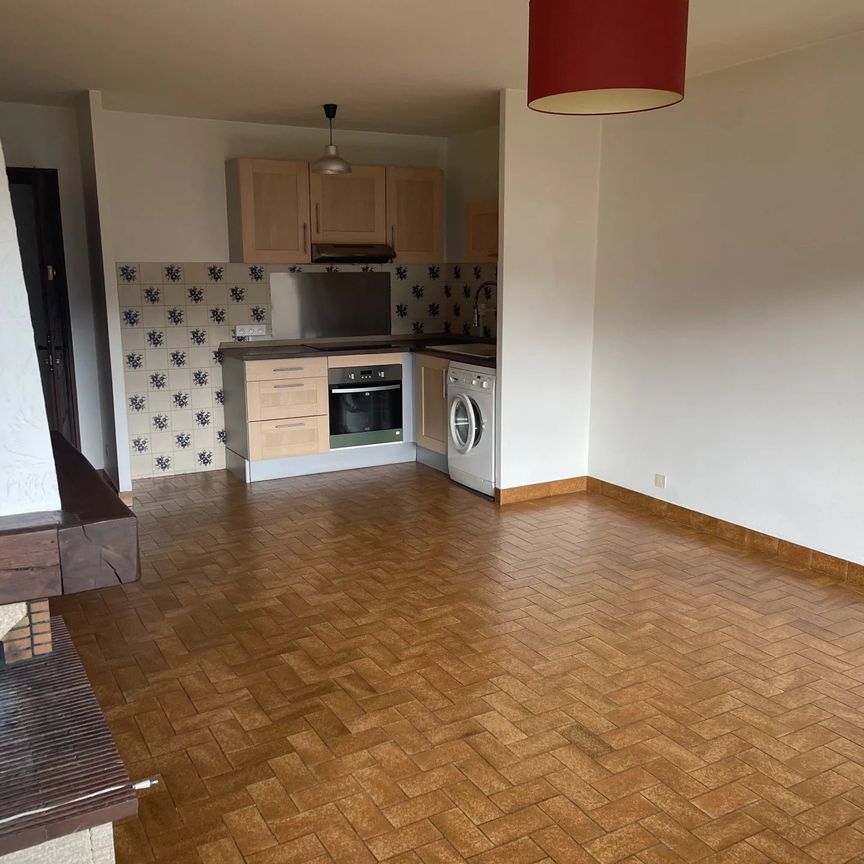 Location Appartement 2 pièces 45m² SALLANCHES 74700 - Photo 1