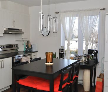 Appartement 4 ½ à Louer - Les Coteaux - Photo 2