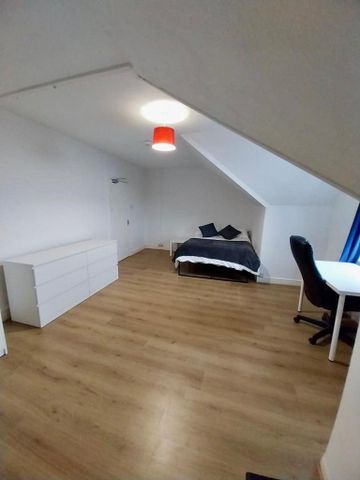 5 bedroom apartment to rent - Photo 2