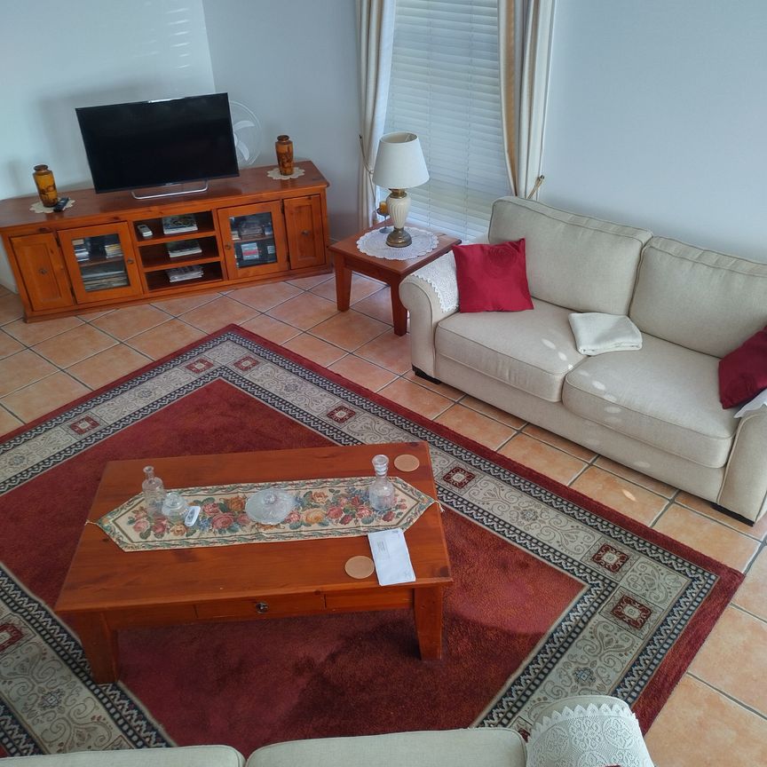 Broadbeach - Photo 1