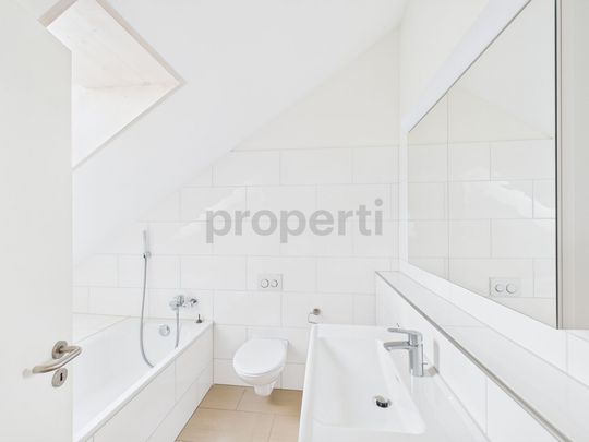 in der Natur und doch zentral gelegen, ruhige, moderne 4.5- Zimmerwohnung in Opfikon, ZH - Foto 1